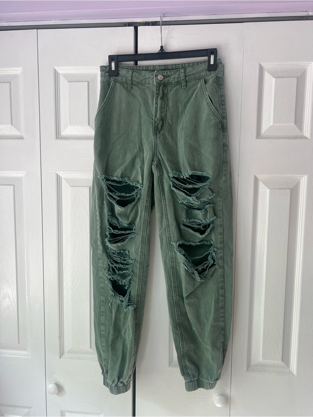 SHEIN Olive Green High-Waist Distressed Jeans
